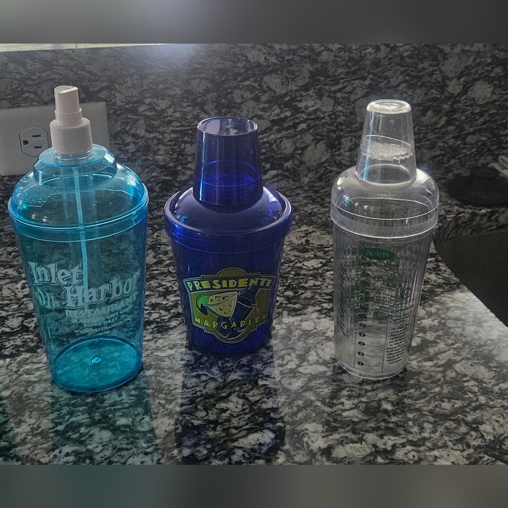 Colorful Cocktail Shaker Set - Picture 3 of 3